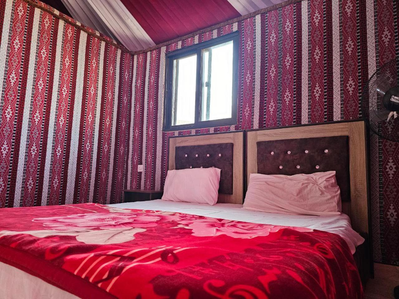 Bed and Breakfast Beduin Star Trail Camp Wadi Rum Exterior foto