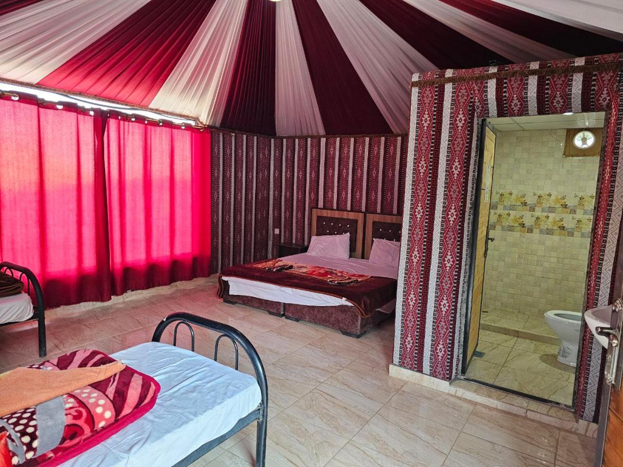 Bed and Breakfast Beduin Star Trail Camp Wadi Rum Exterior foto