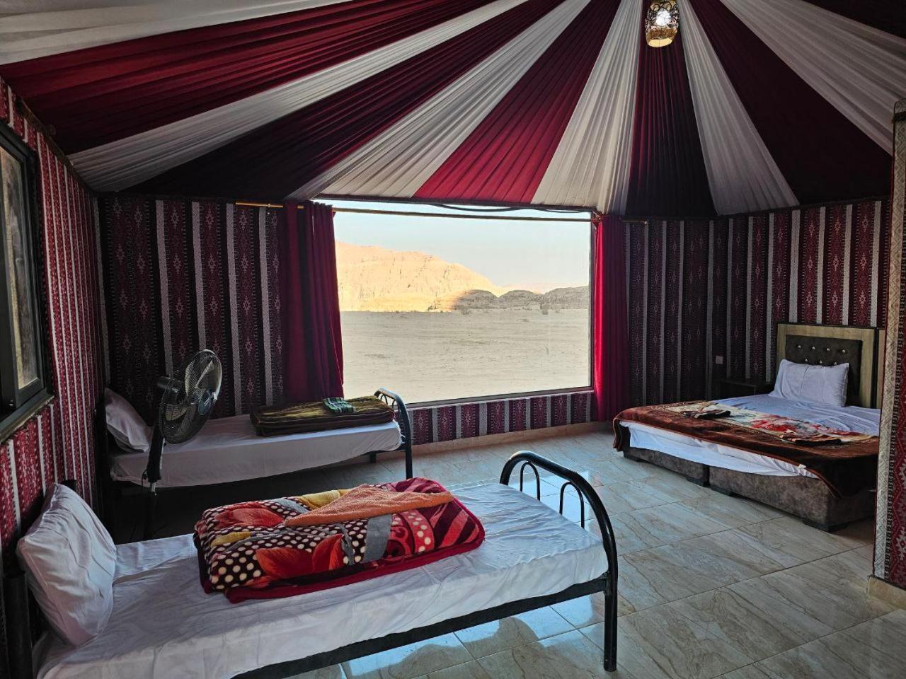 Bed and Breakfast Beduin Star Trail Camp Wadi Rum Exterior foto