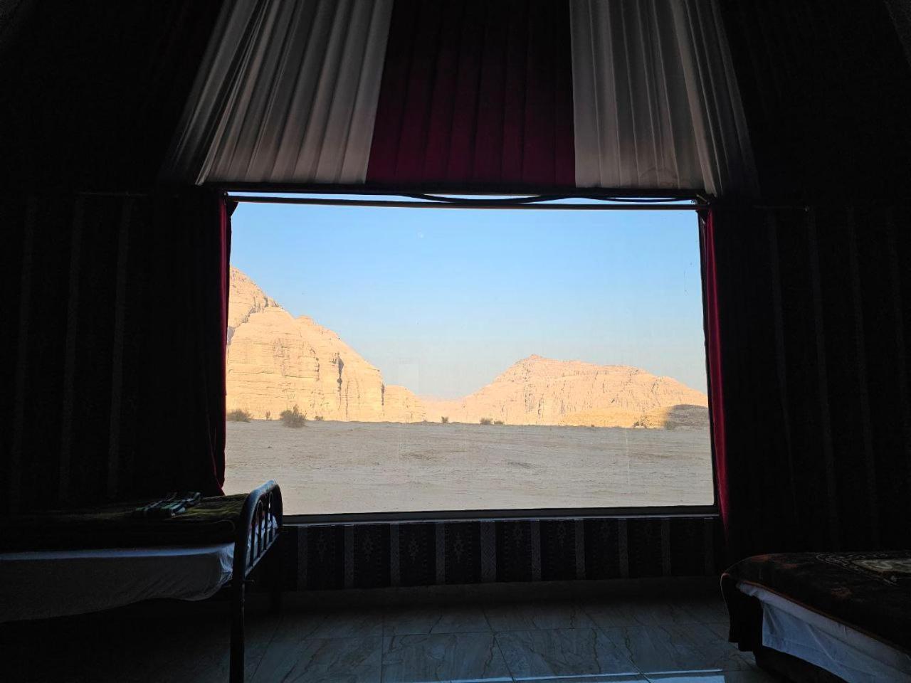 Bed and Breakfast Beduin Star Trail Camp Wadi Rum Exterior foto